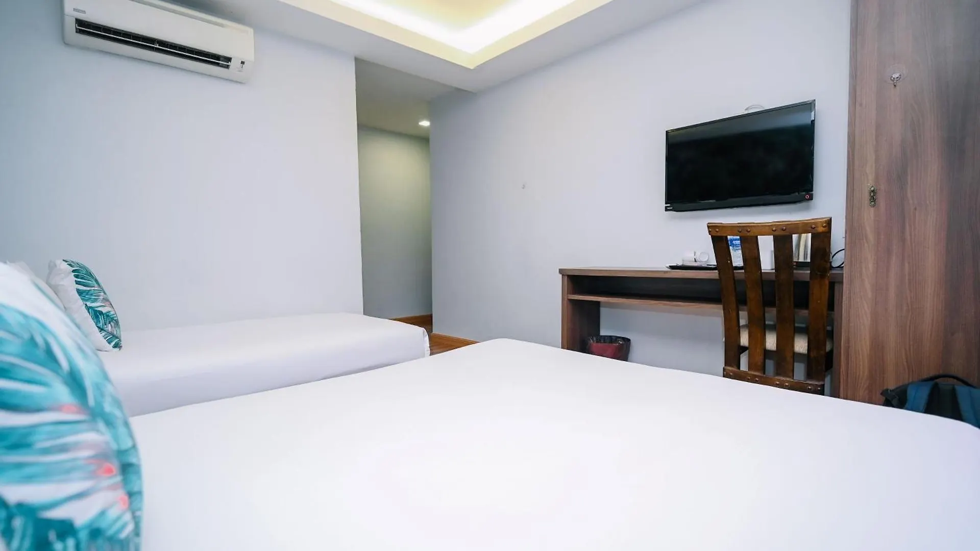 Swing & Pillows - Usj Taipan Subang Jaya Hotel